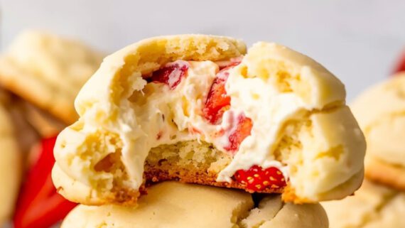 Strawberry Cheesecake Stuffed Cookies Recipe