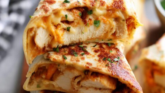Cheesy Garlic Chicken Wraps Recipe